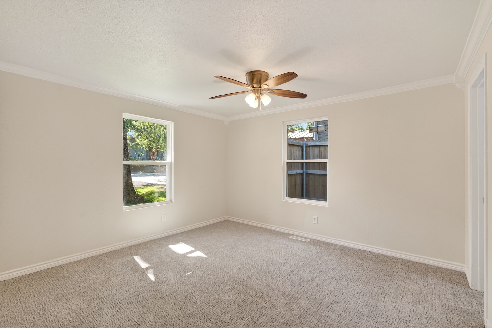 2711 N Locust Street Denton TX 76209