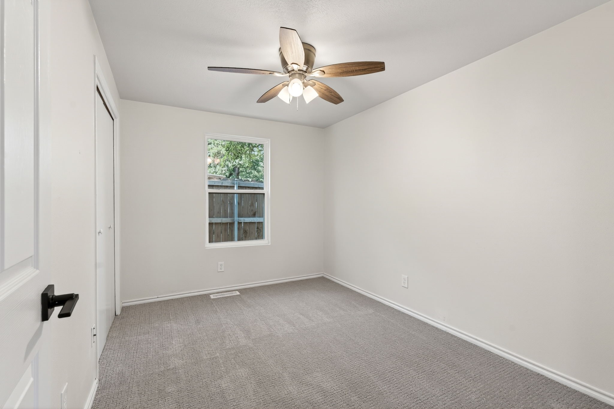 2711 N Locust Street Denton TX 76209
