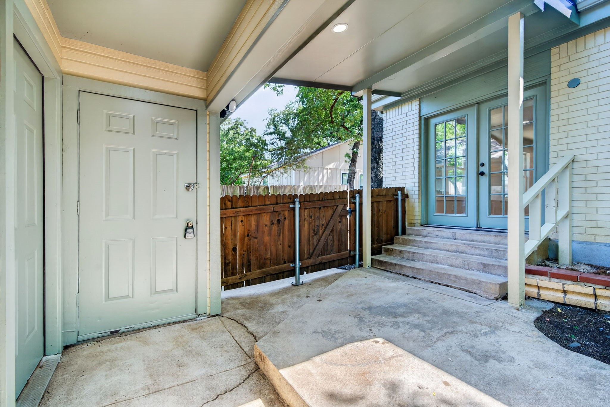 2711 N Locust Street Denton TX 76209