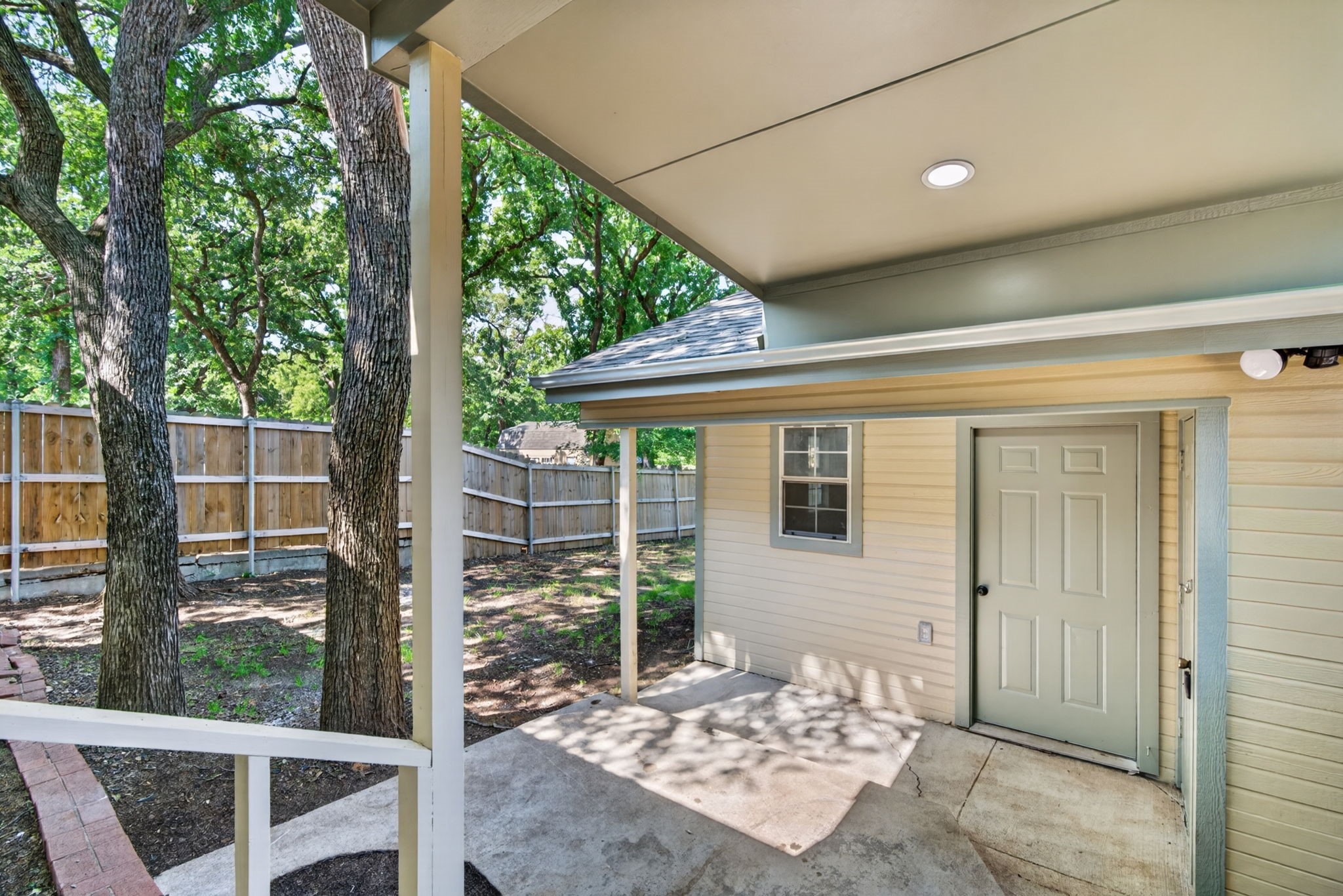 2711 N Locust Street Denton TX 76209