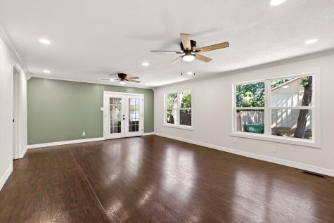 2711 N Locust Street Denton TX 76209