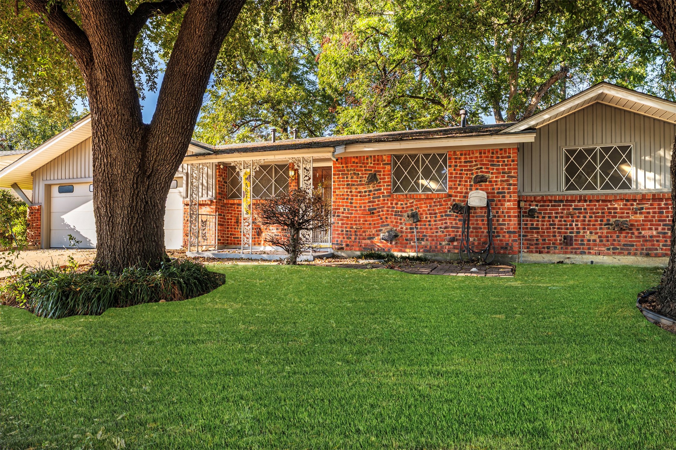 4557 Dee Lane Haltom City TX 76117