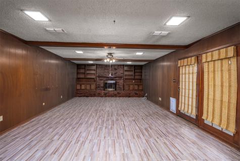 4557 Dee Lane Haltom City TX 76117