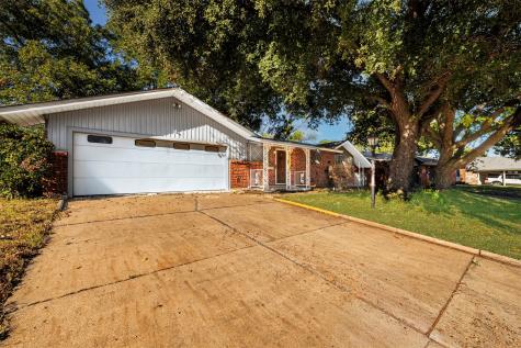 4557 Dee Lane Haltom City TX 76117