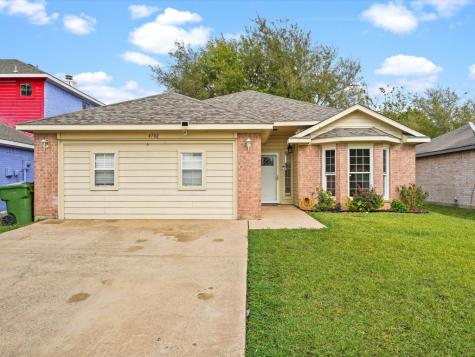 4702 Grovetree Lane Garland TX 75043
