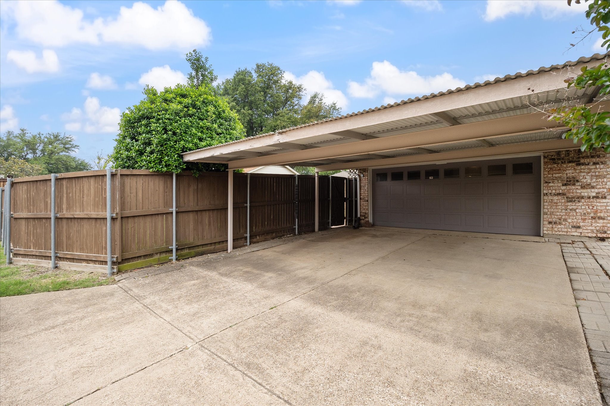 1910 Vista Oaks Drive Carrollton TX 75007