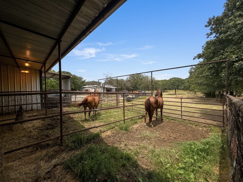 14643 County Road 4060 Scurry TX 75158