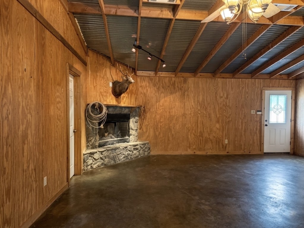 14643 County Road 4060 Scurry TX 75158