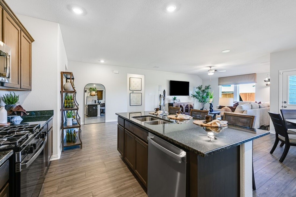 2333 Buffalo Bayou Way Crandall TX 75114