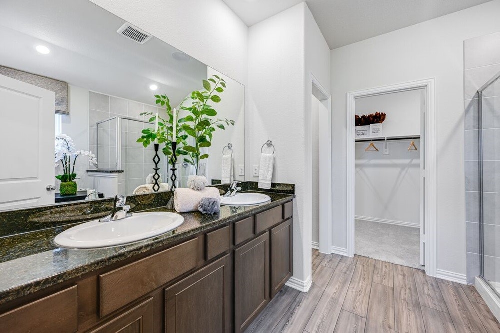 2333 Buffalo Bayou Way Crandall TX 75114