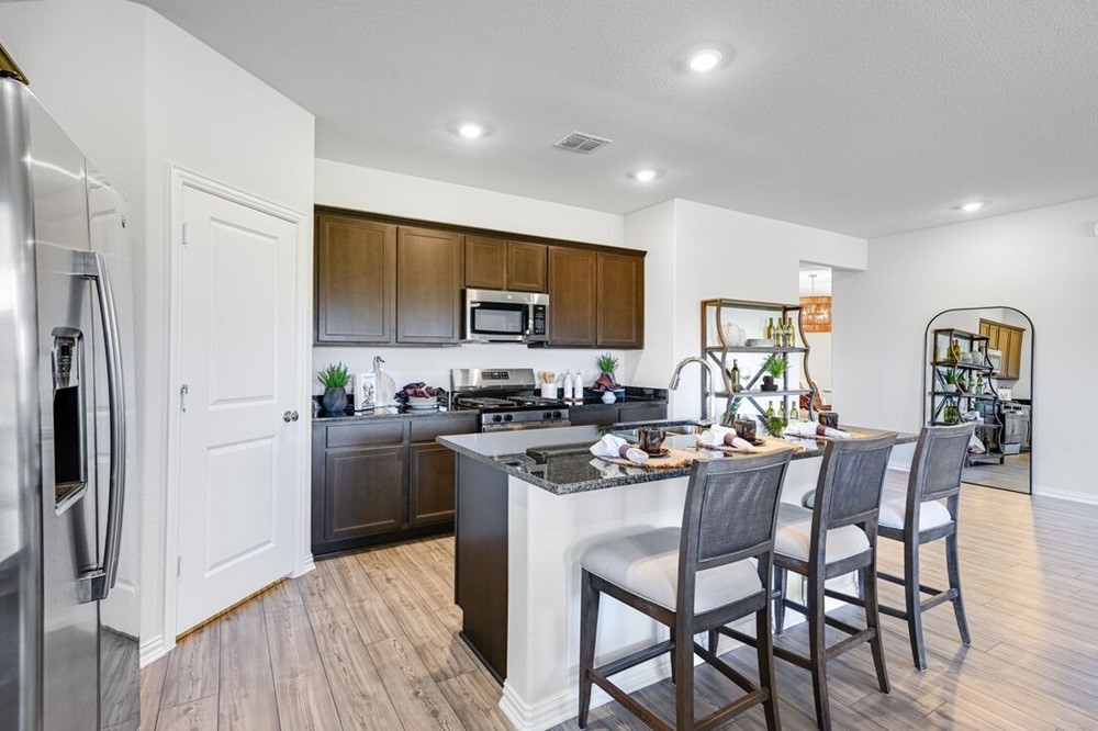 2333 Buffalo Bayou Way Crandall TX 75114