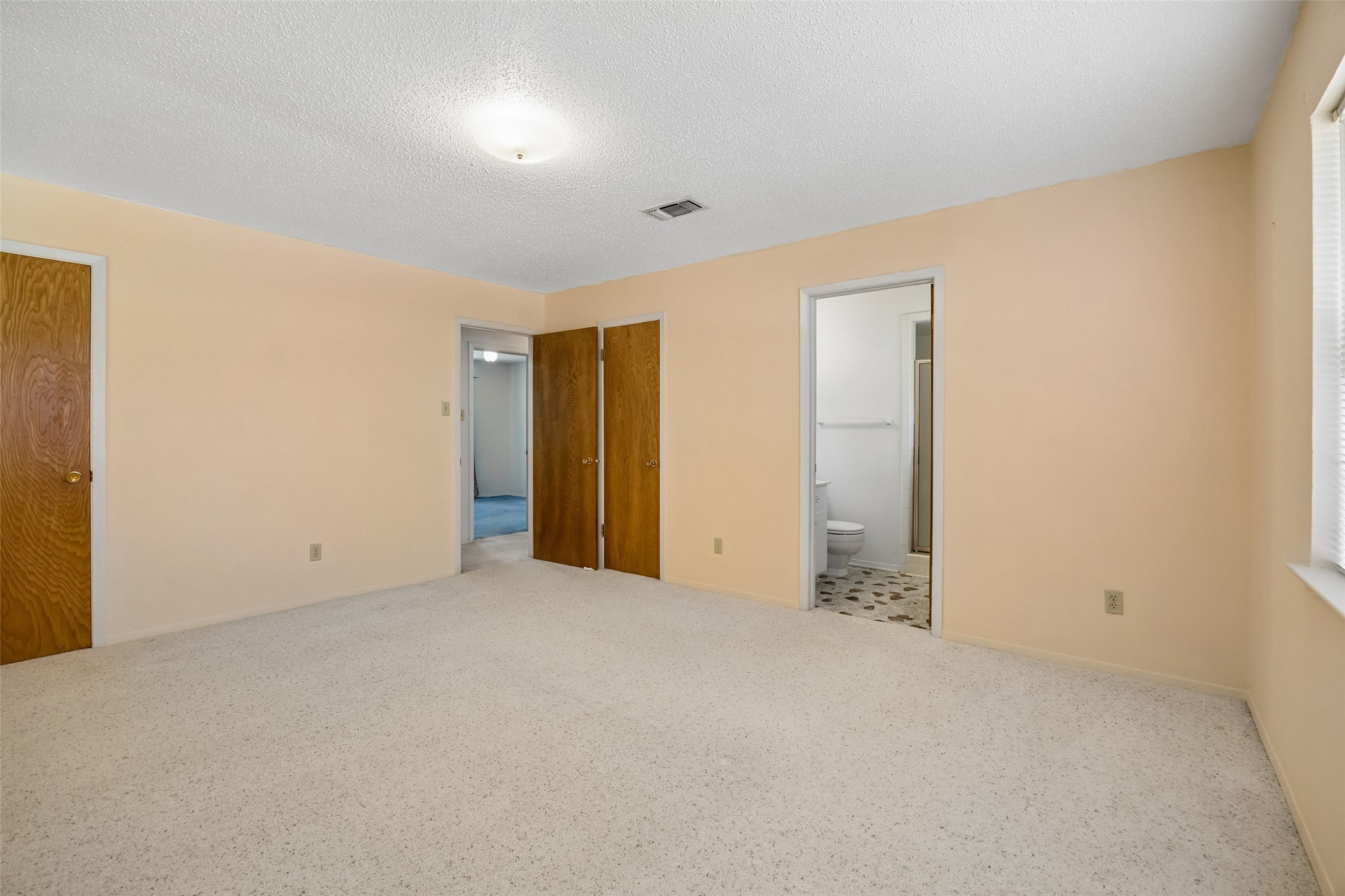 4504 Coffee Road Haltom City TX 76117