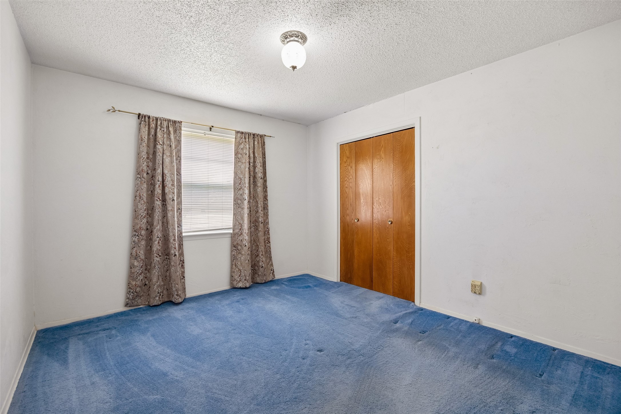 4504 Coffee Road Haltom City TX 76117