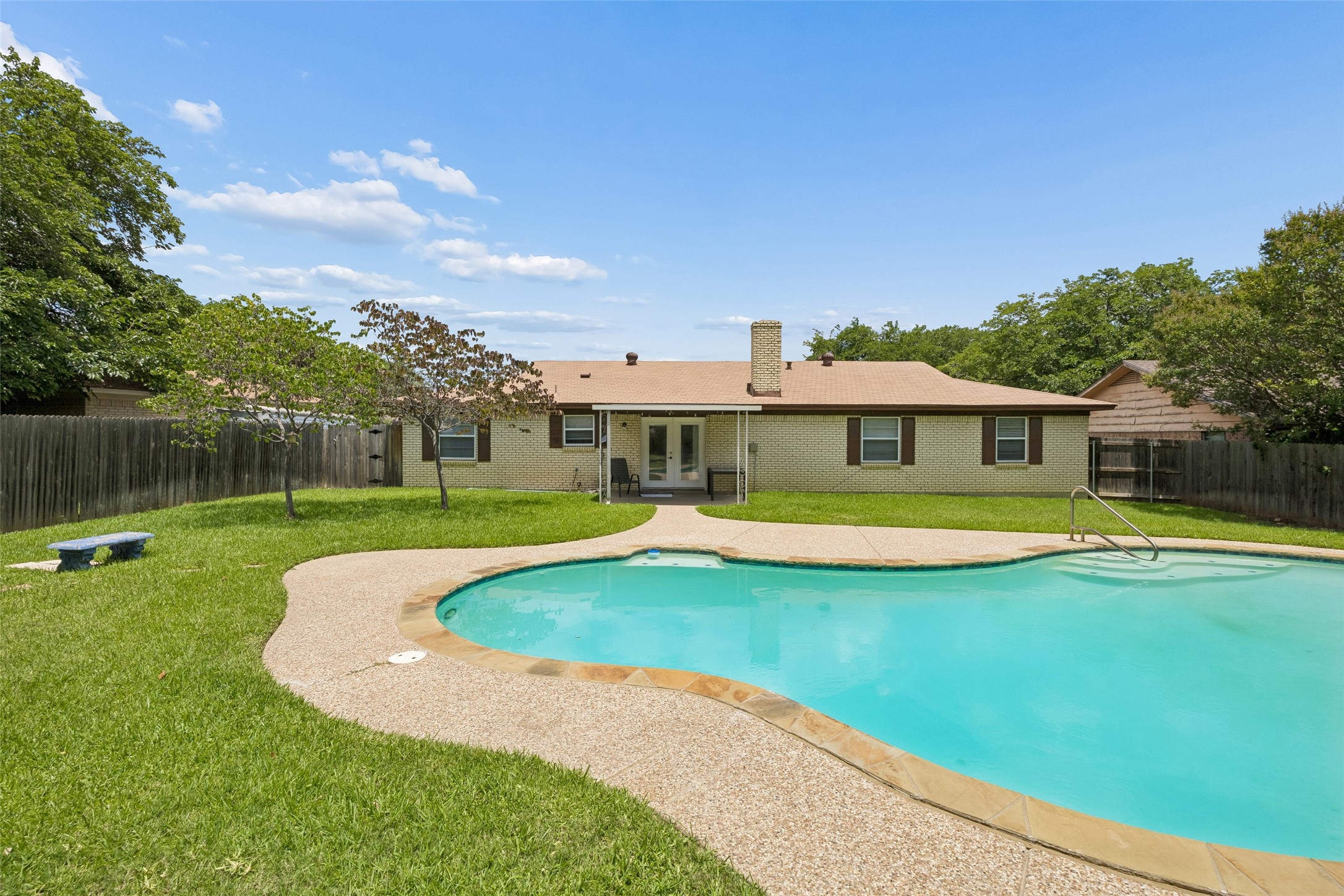 4504 Coffee Road Haltom City TX 76117