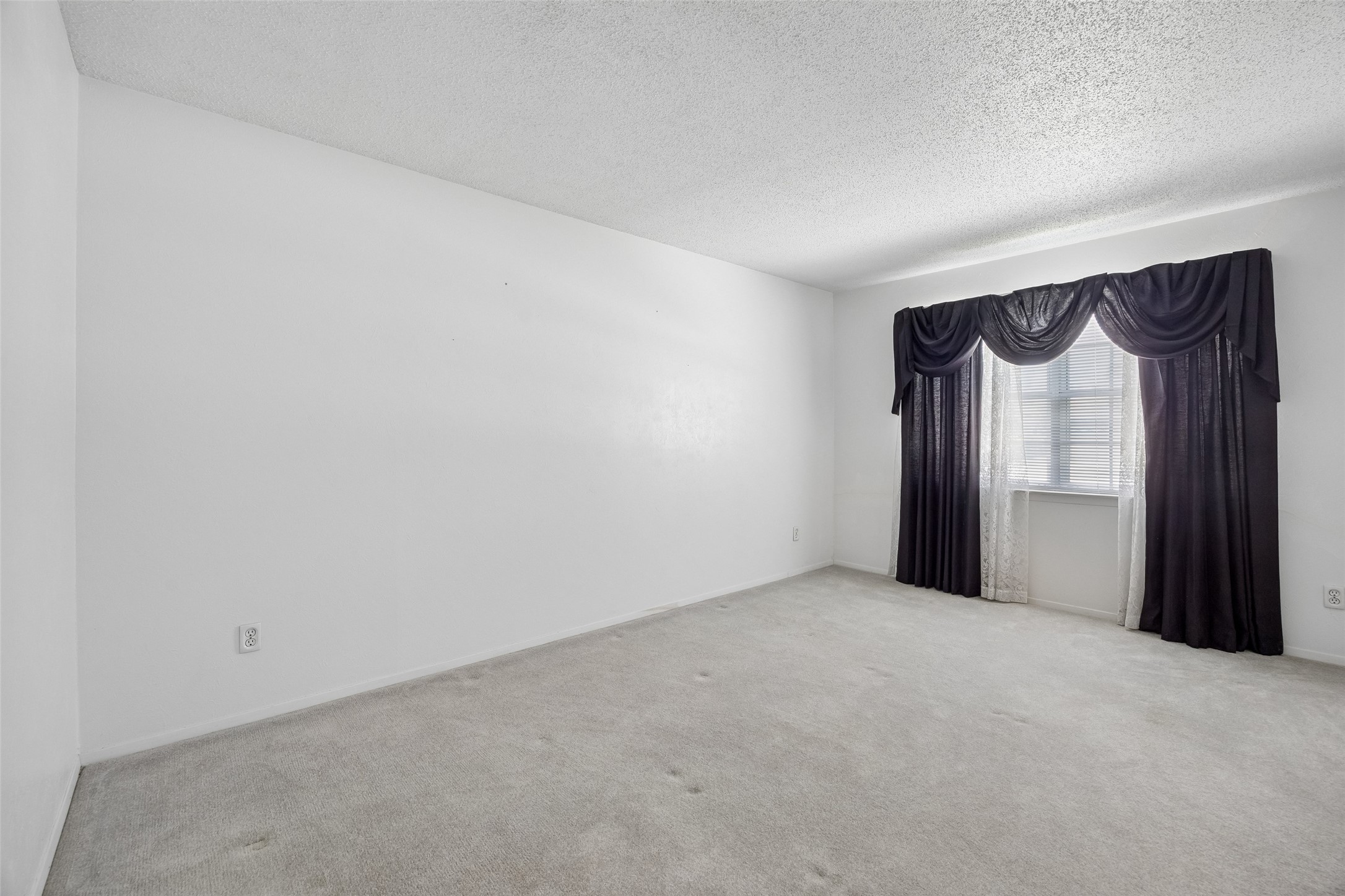 4504 Coffee Road Haltom City TX 76117