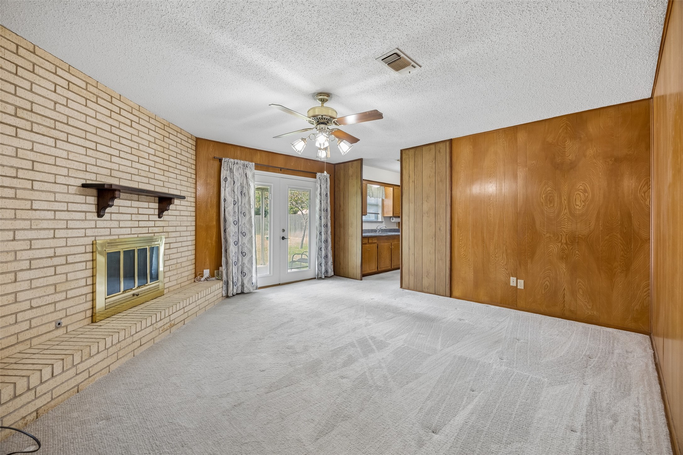 4504 Coffee Road Haltom City TX 76117