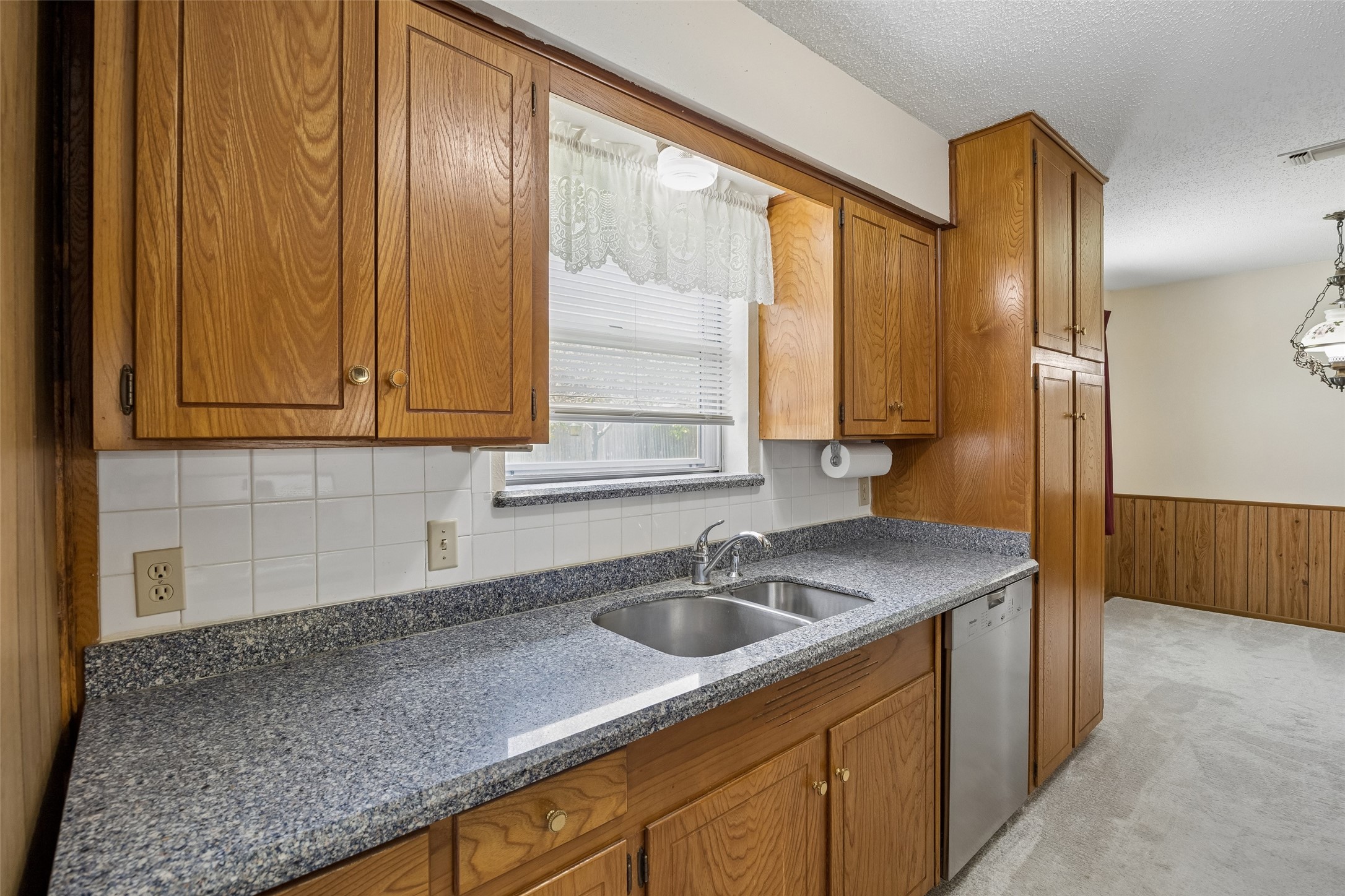 4504 Coffee Road Haltom City TX 76117