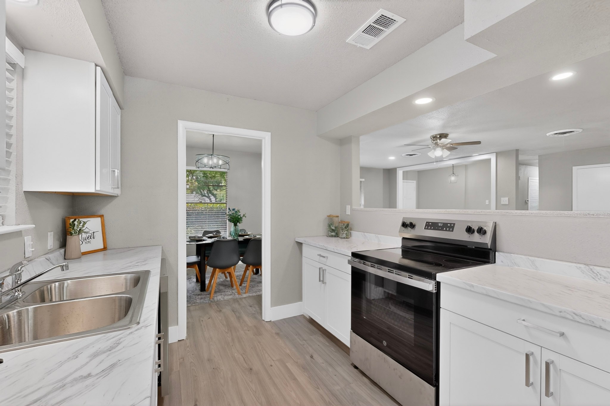 341 Arcadia Street Hurst TX 76053