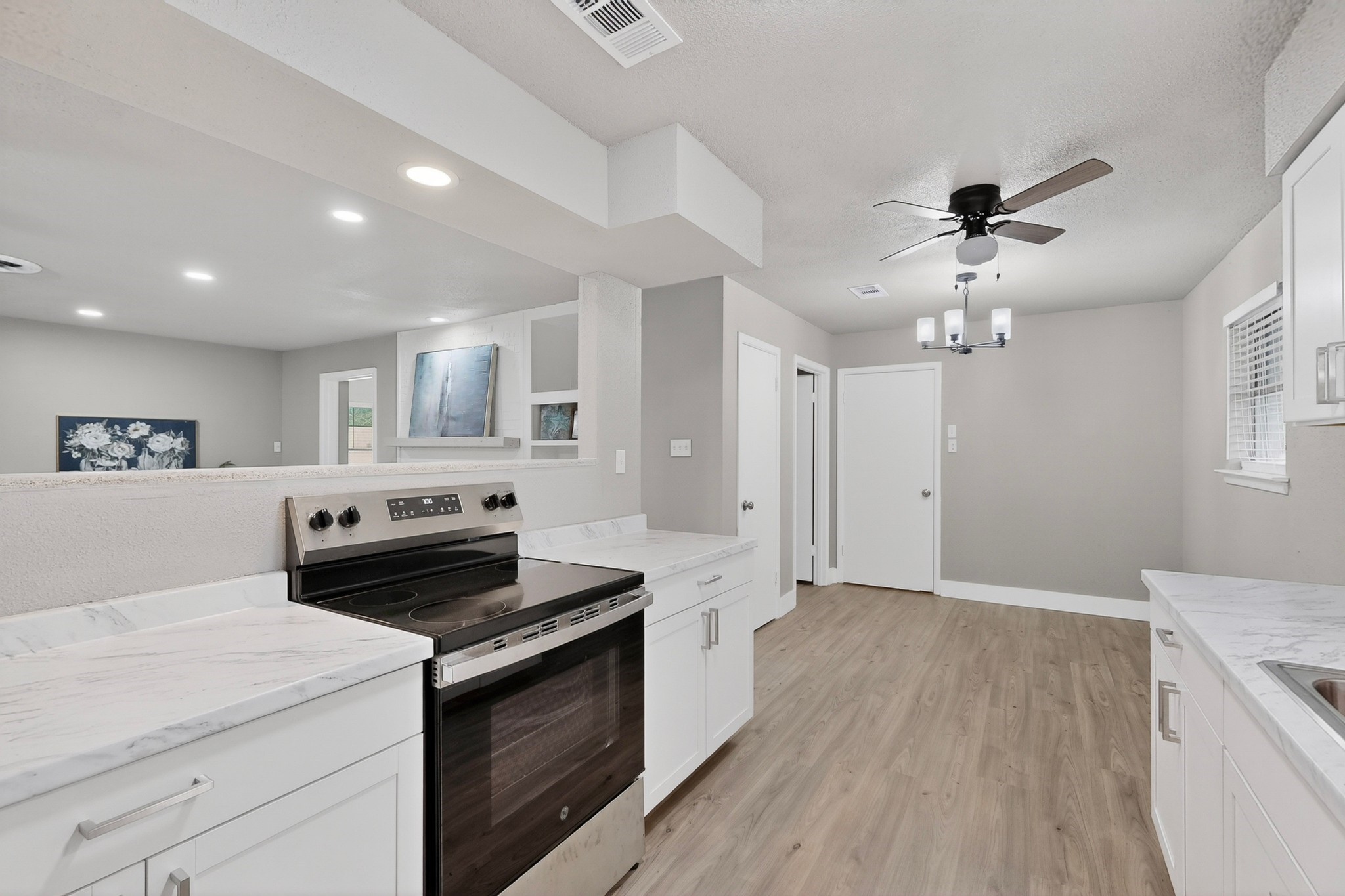 341 Arcadia Street Hurst TX 76053