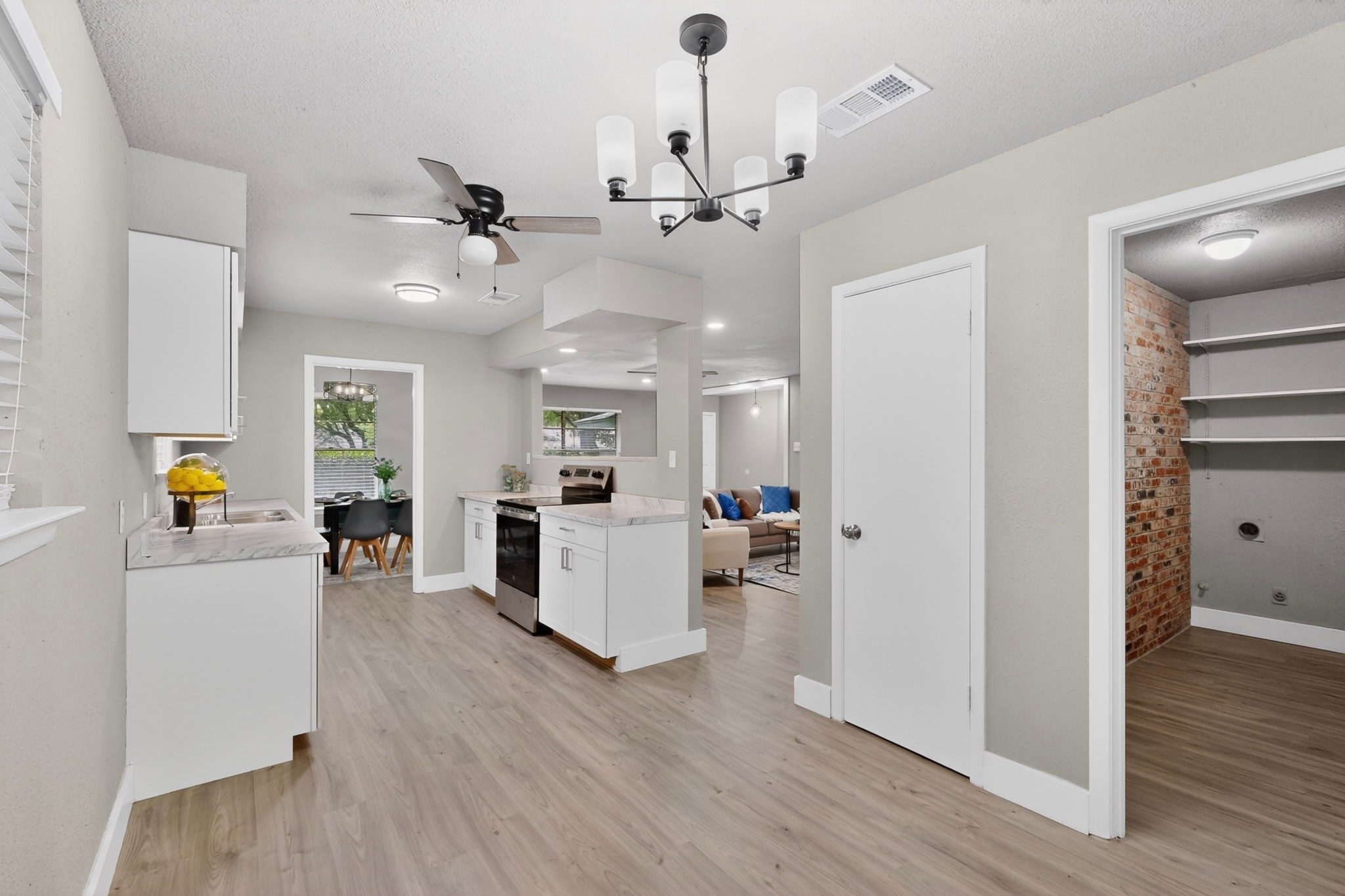 341 Arcadia Street Hurst TX 76053