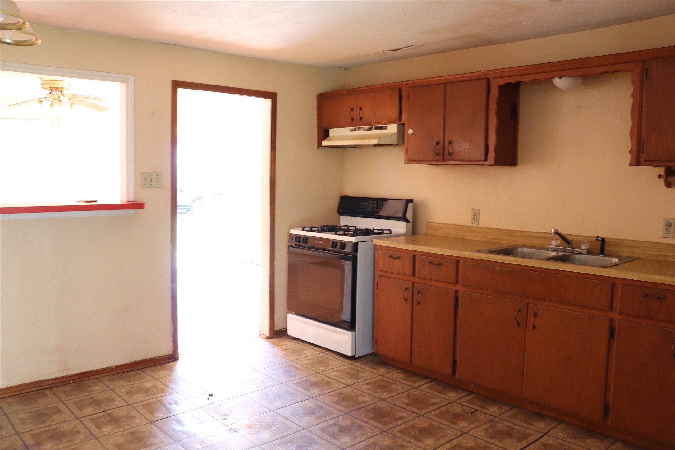 916 Poindexter Avenue Cleburne TX 76033