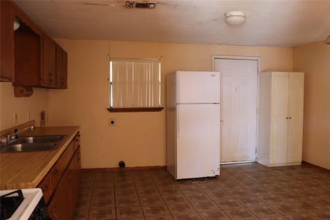 916 Poindexter Avenue Cleburne TX 76033