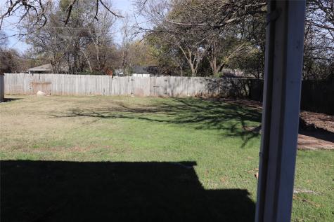 916 Poindexter Avenue Cleburne TX 76033