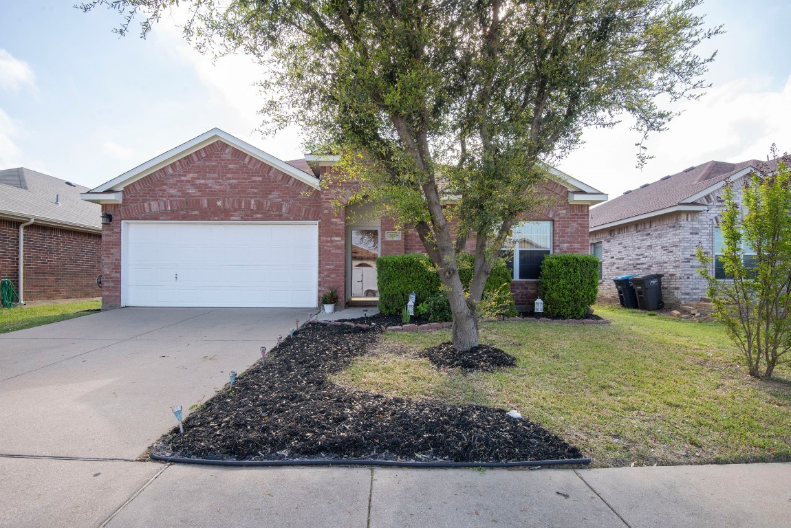 7975 Los Alamitos Lane Fort Worth TX 76140