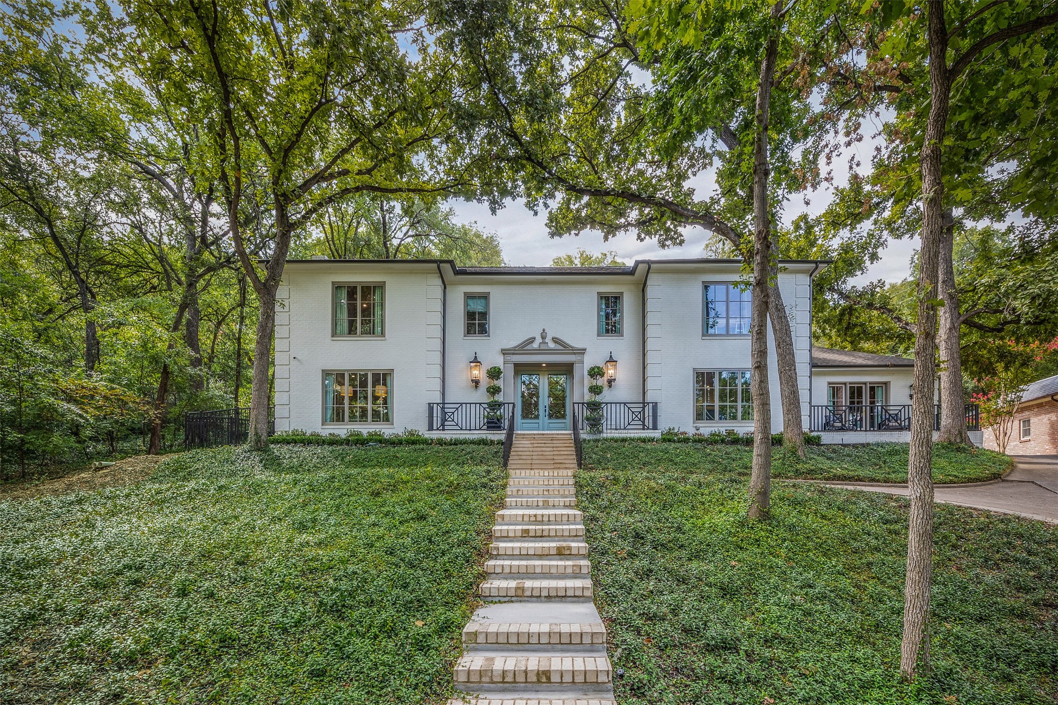 2211 Colonial Parkway Fort Worth TX 76109