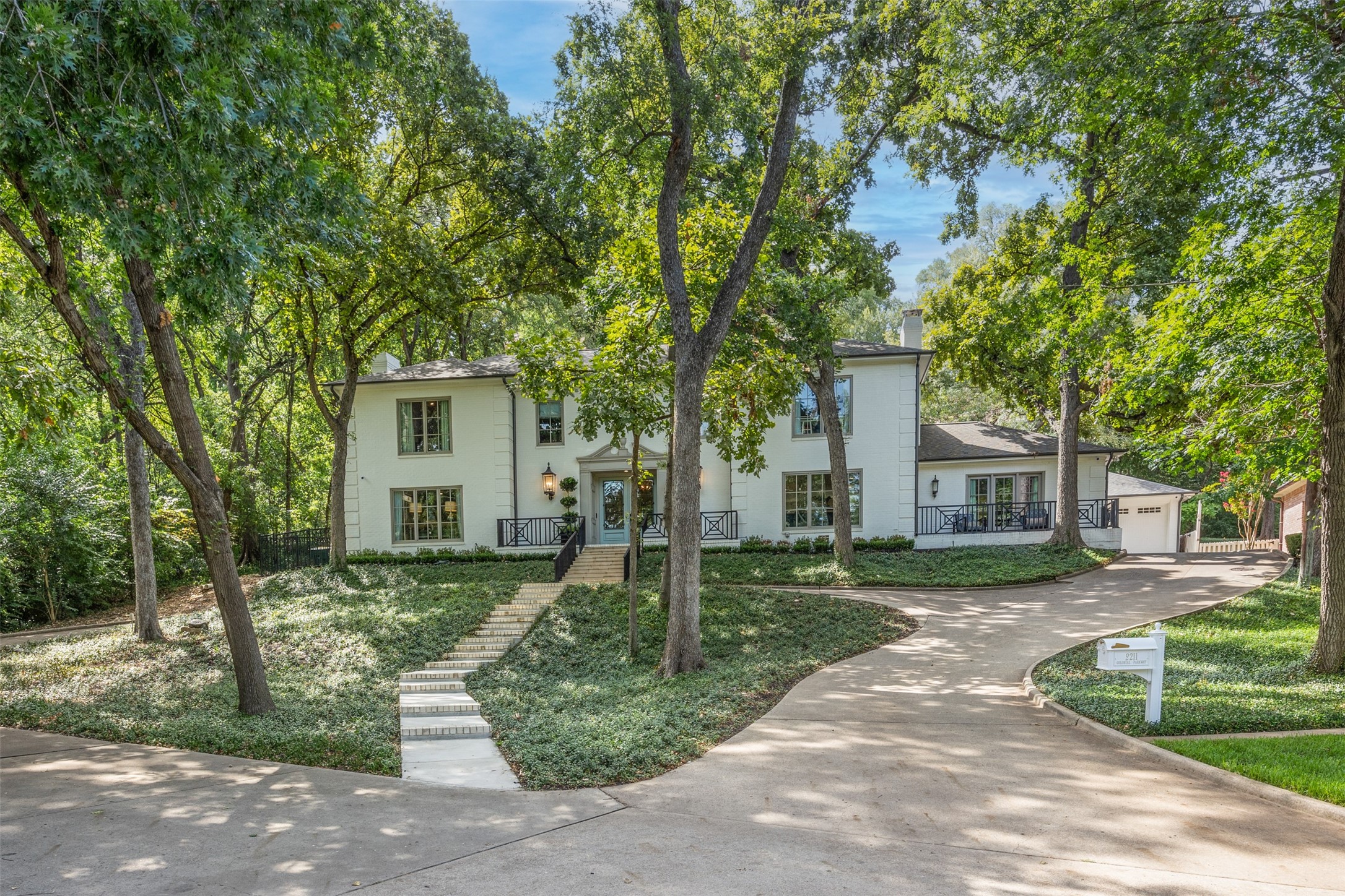 2211 Colonial Parkway Fort Worth TX 76109