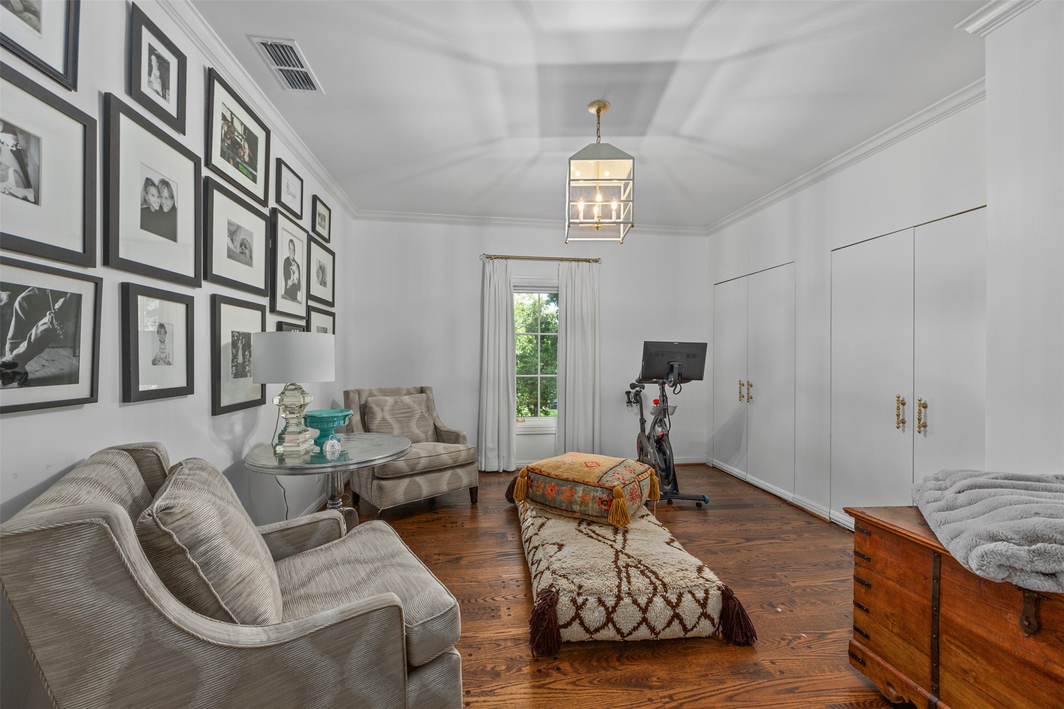 2211 Colonial Parkway Fort Worth TX 76109