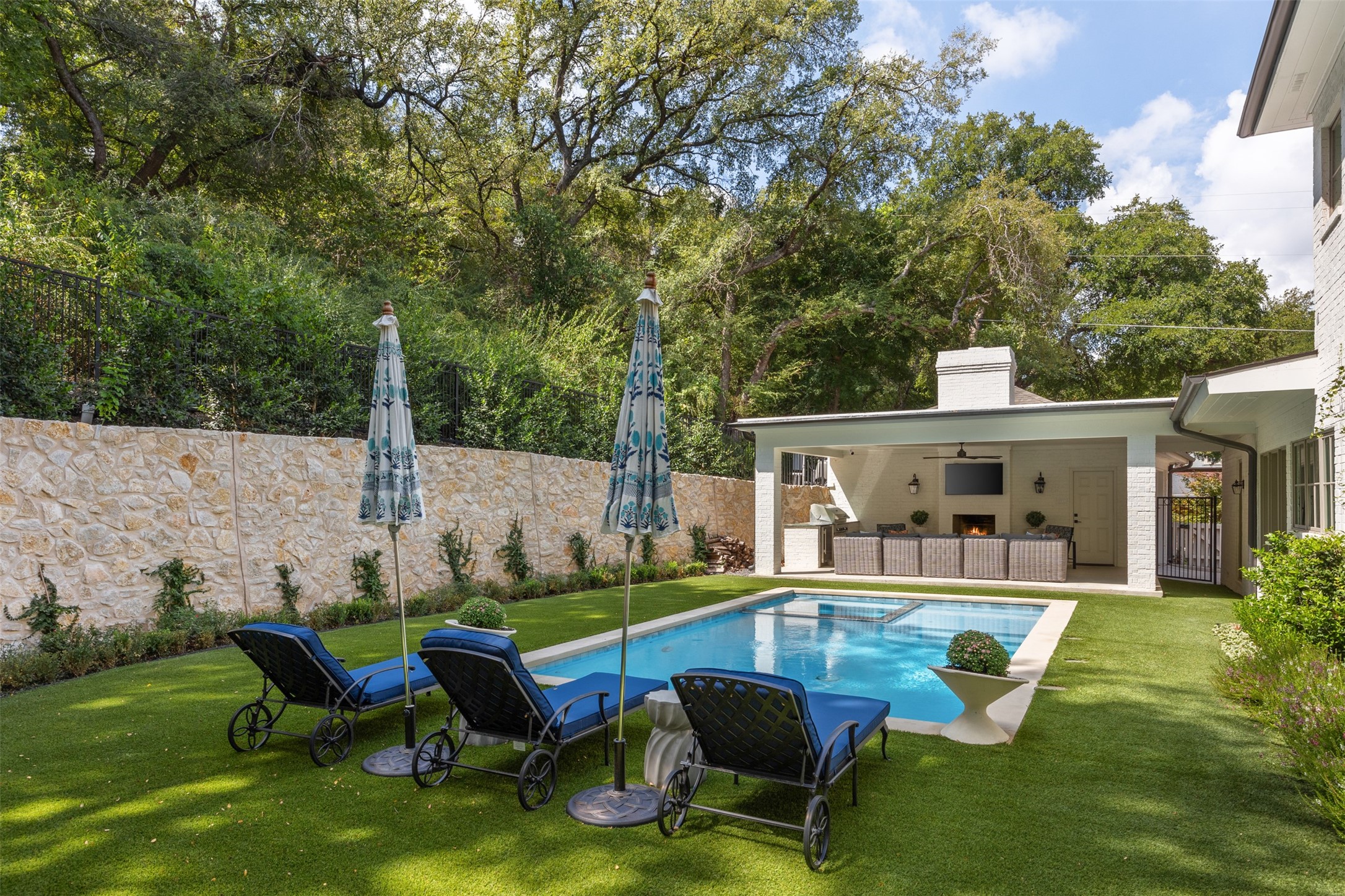 2211 Colonial Parkway Fort Worth TX 76109