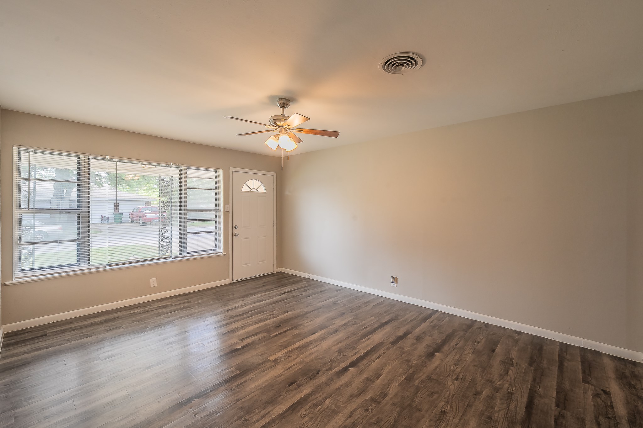 5417 Palmer Drive Haltom City TX 76117