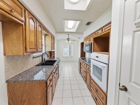 302 Apollo Road Garland TX 75040