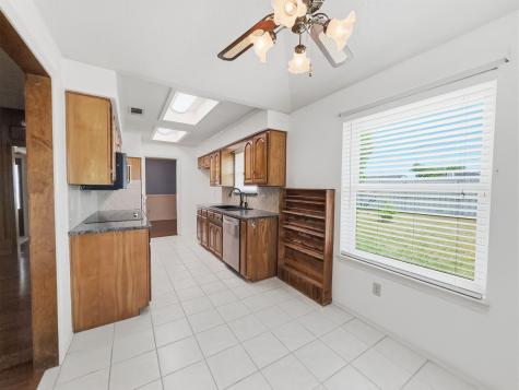 302 Apollo Road Garland TX 75040