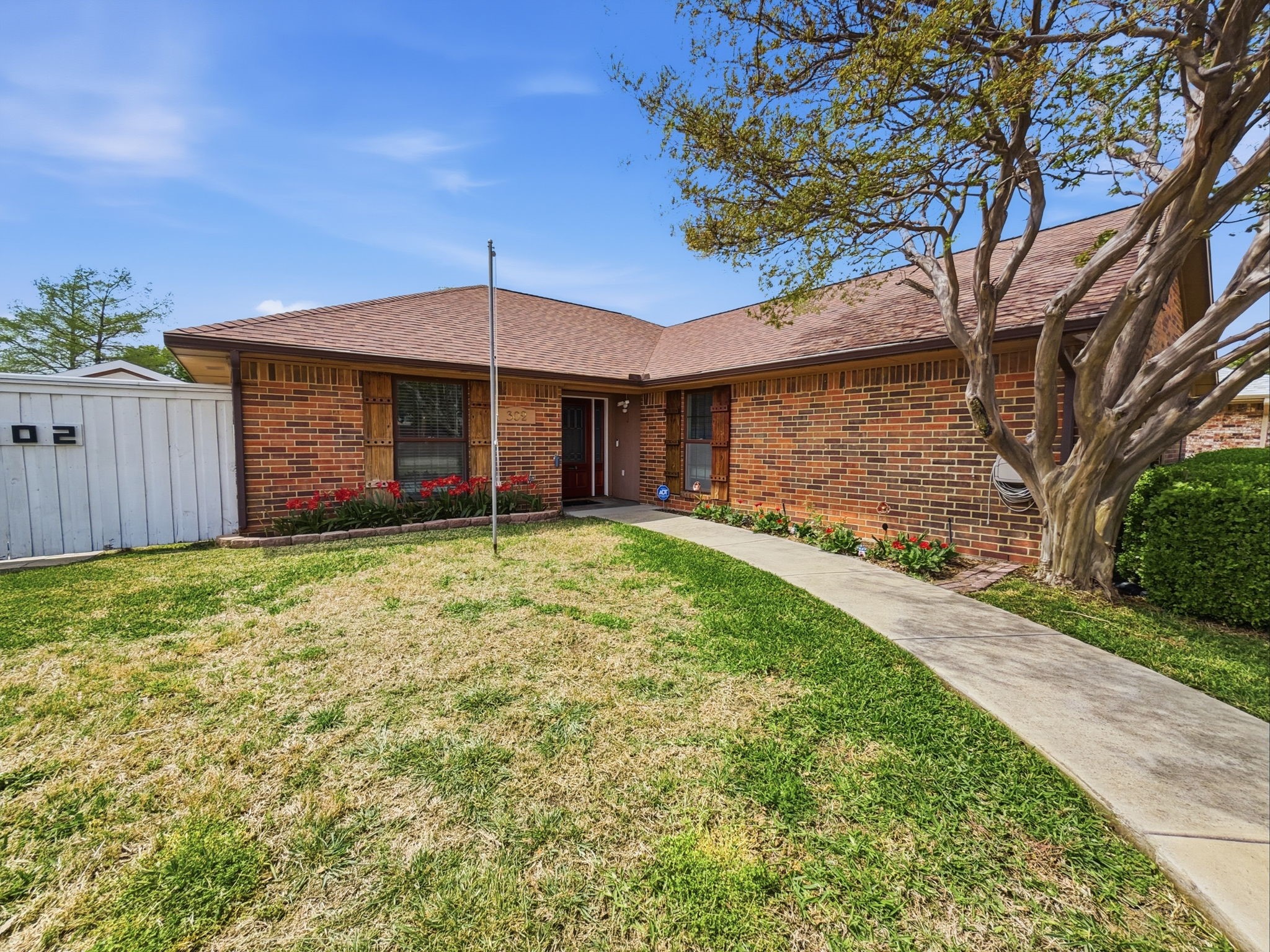302 Apollo Road Garland TX 75040