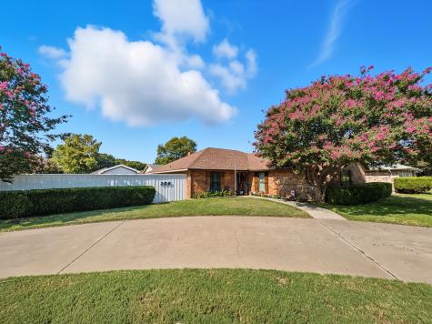 302 Apollo Road Garland TX 75040