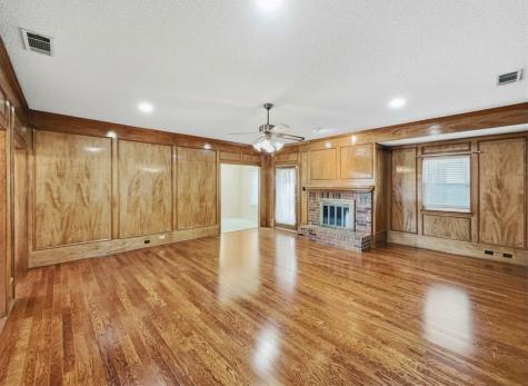 302 Apollo Road Garland TX 75040