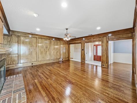 302 Apollo Road Garland TX 75040
