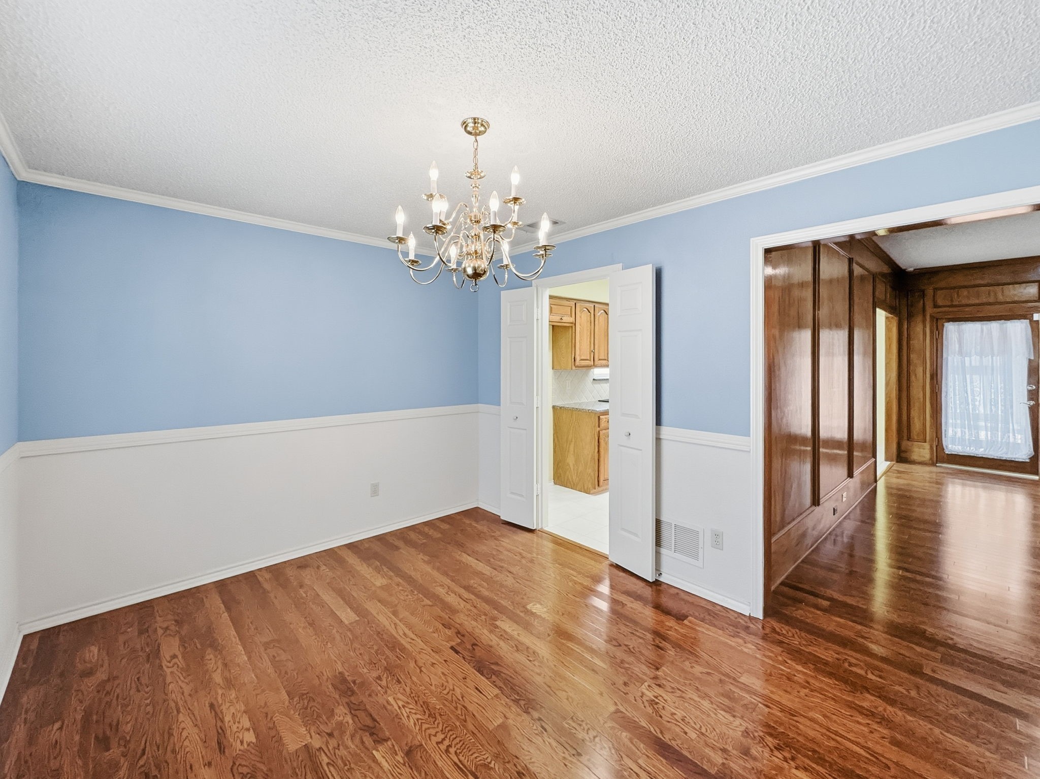 302 Apollo Road Garland TX 75040
