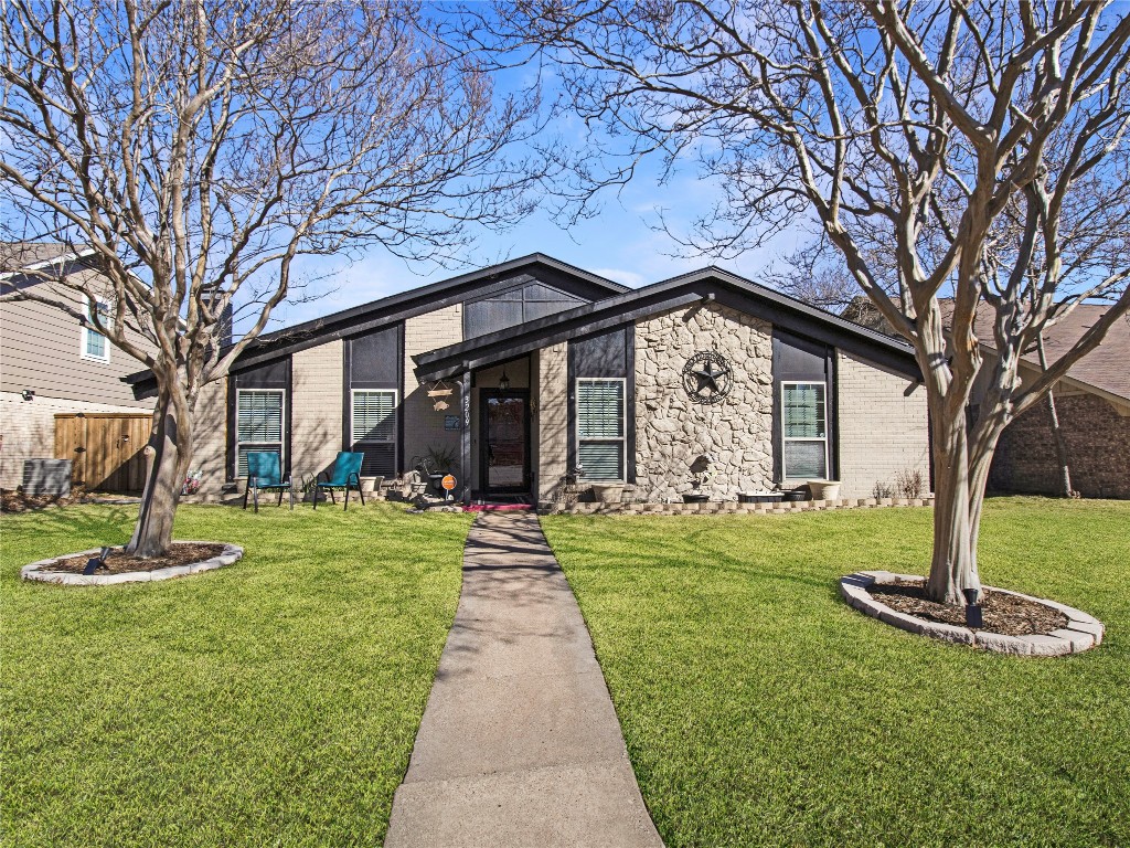 3209 Tampa Drive Garland TX 75043