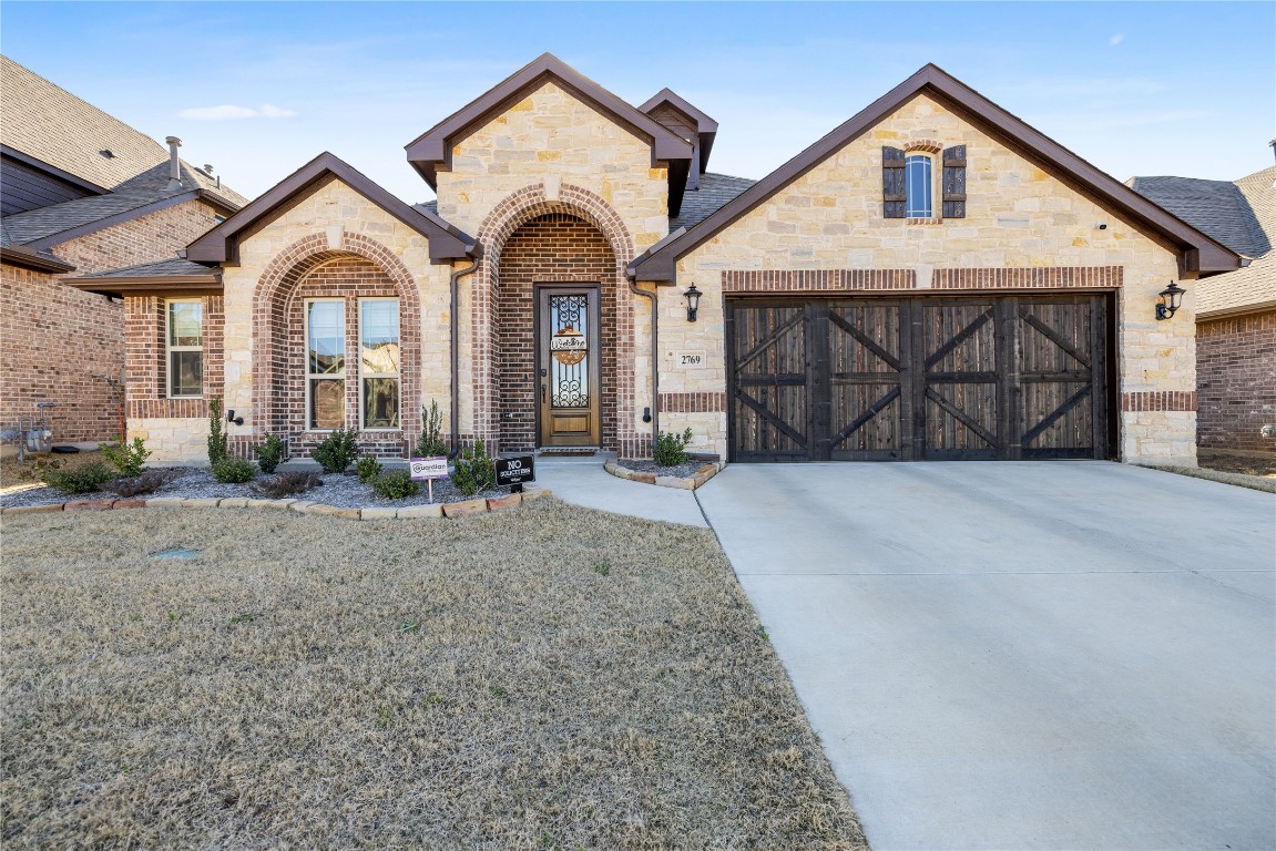 2769 Richard Street Burleson TX 76028