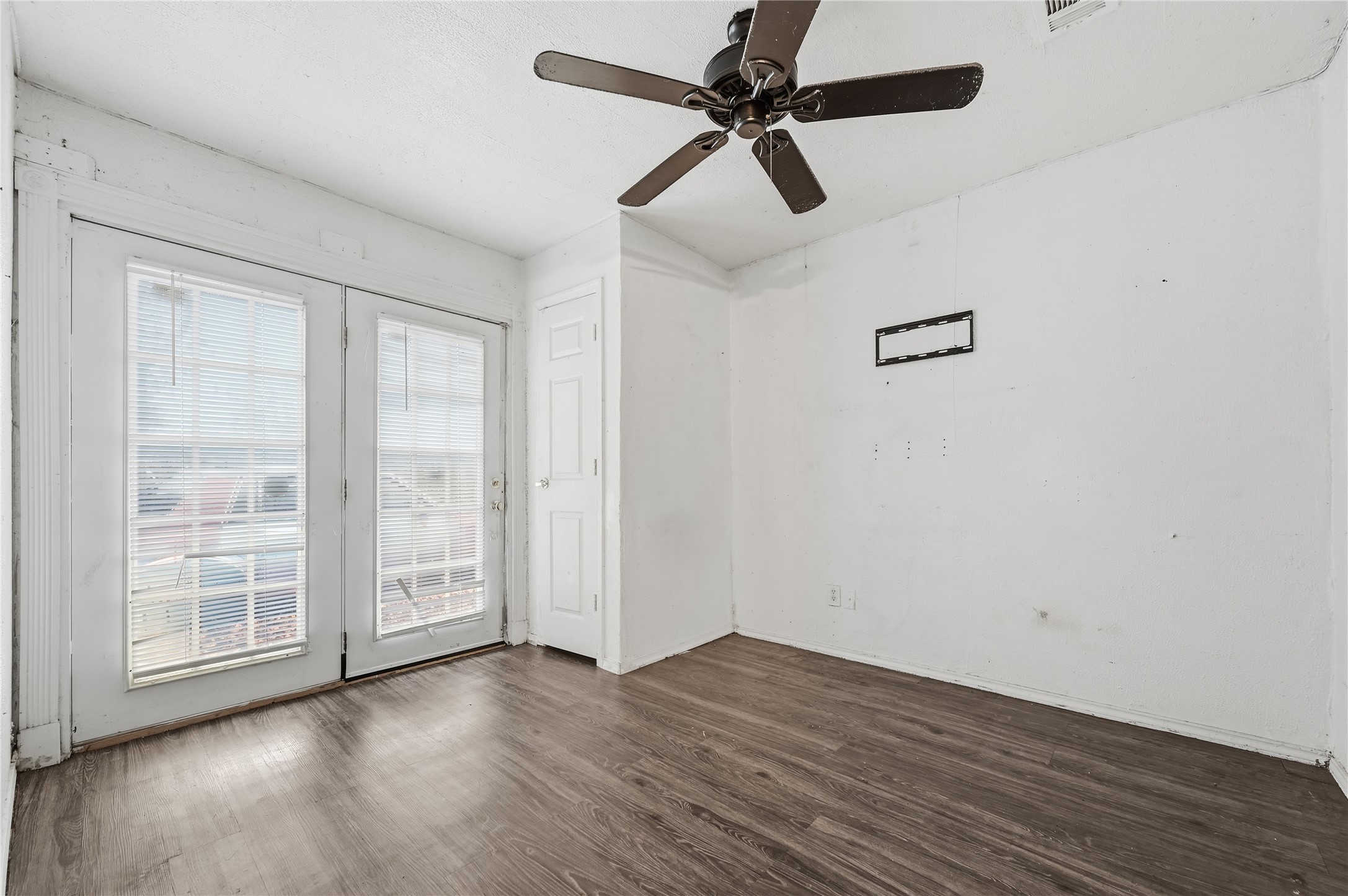 414 Thomas Street Terrell TX 75160