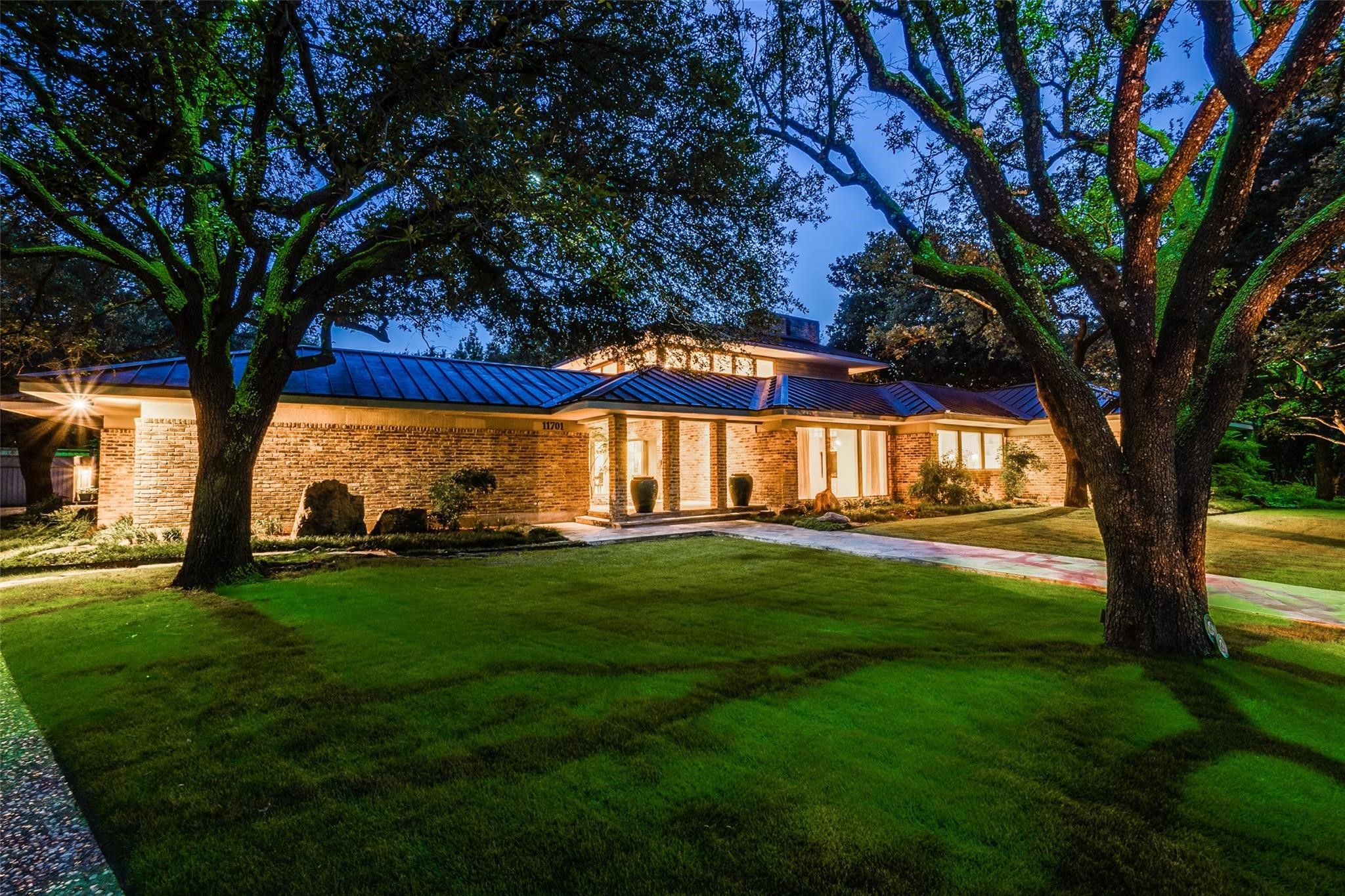 11701 Pine Forest Drive Dallas TX 75230