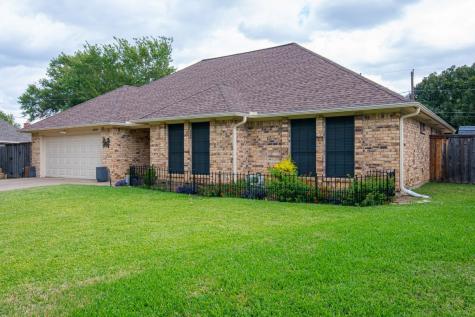 6404 Blake Court North Richland Hills TX 76182