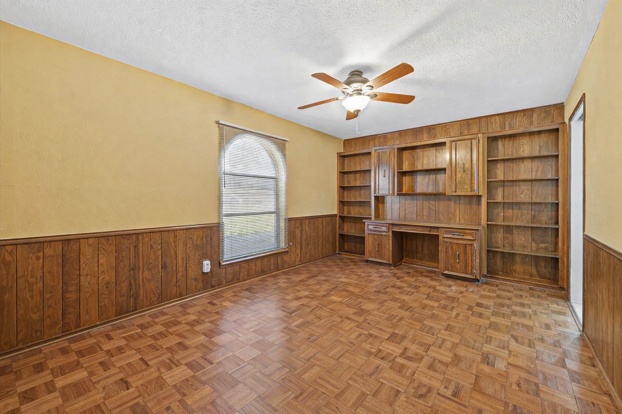 1505 Surrey Court Garland TX 75043