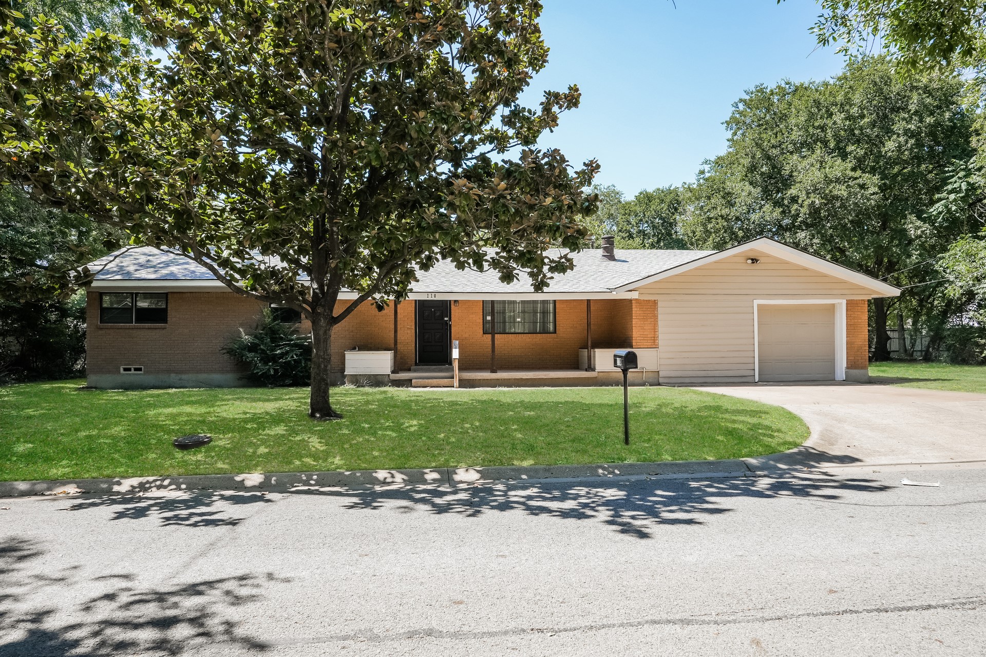 110 Oneida Street Waxahachie TX 75165