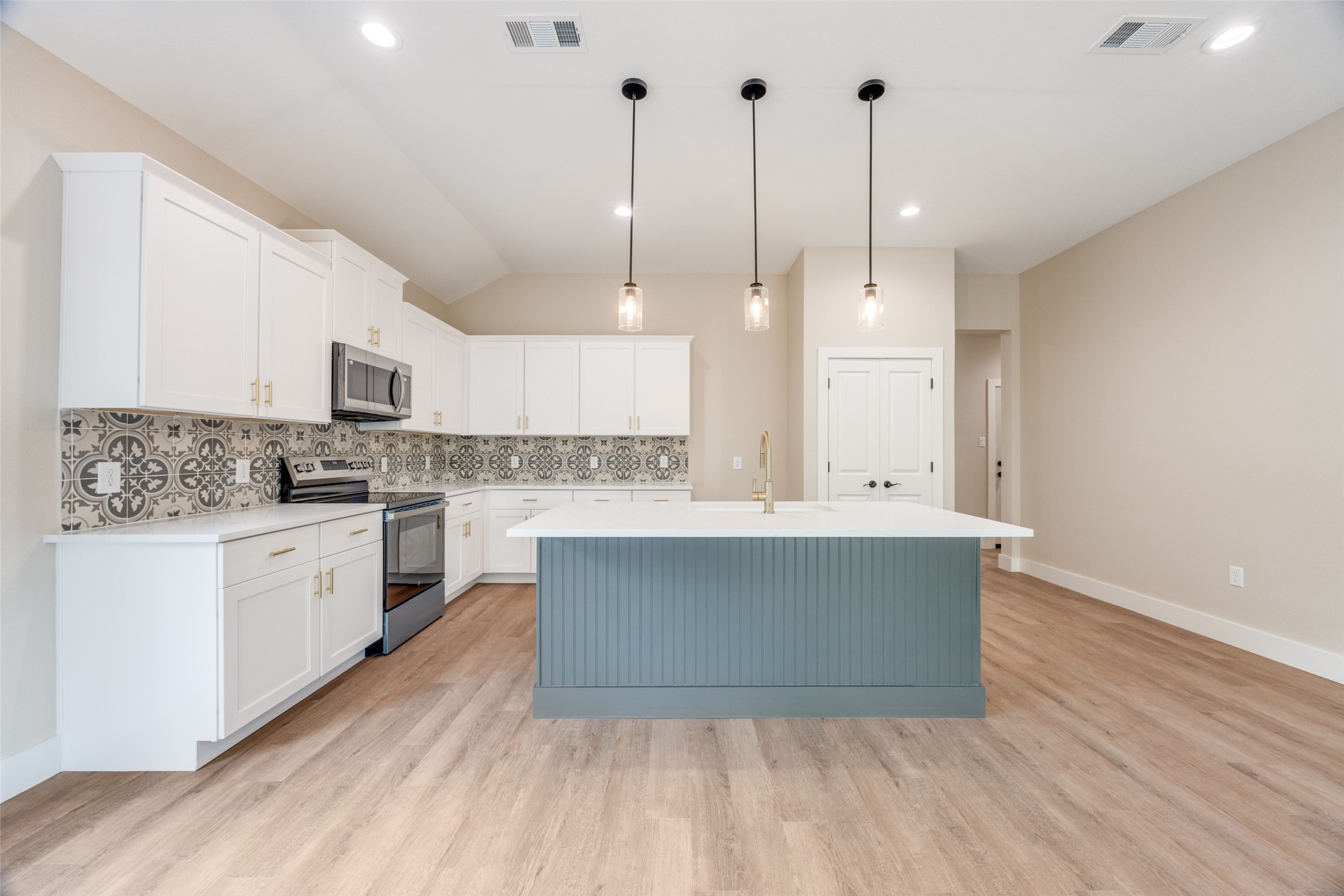 113 Iron Horse Lane Denison TX 75020