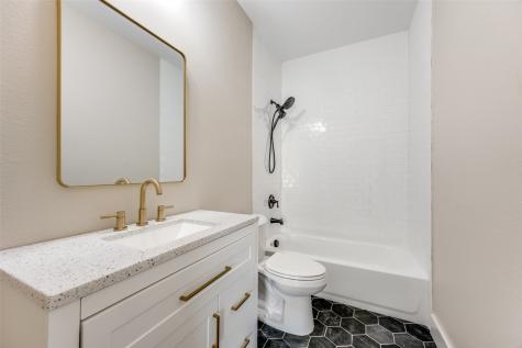 113 Iron Horse Lane Denison TX 75020