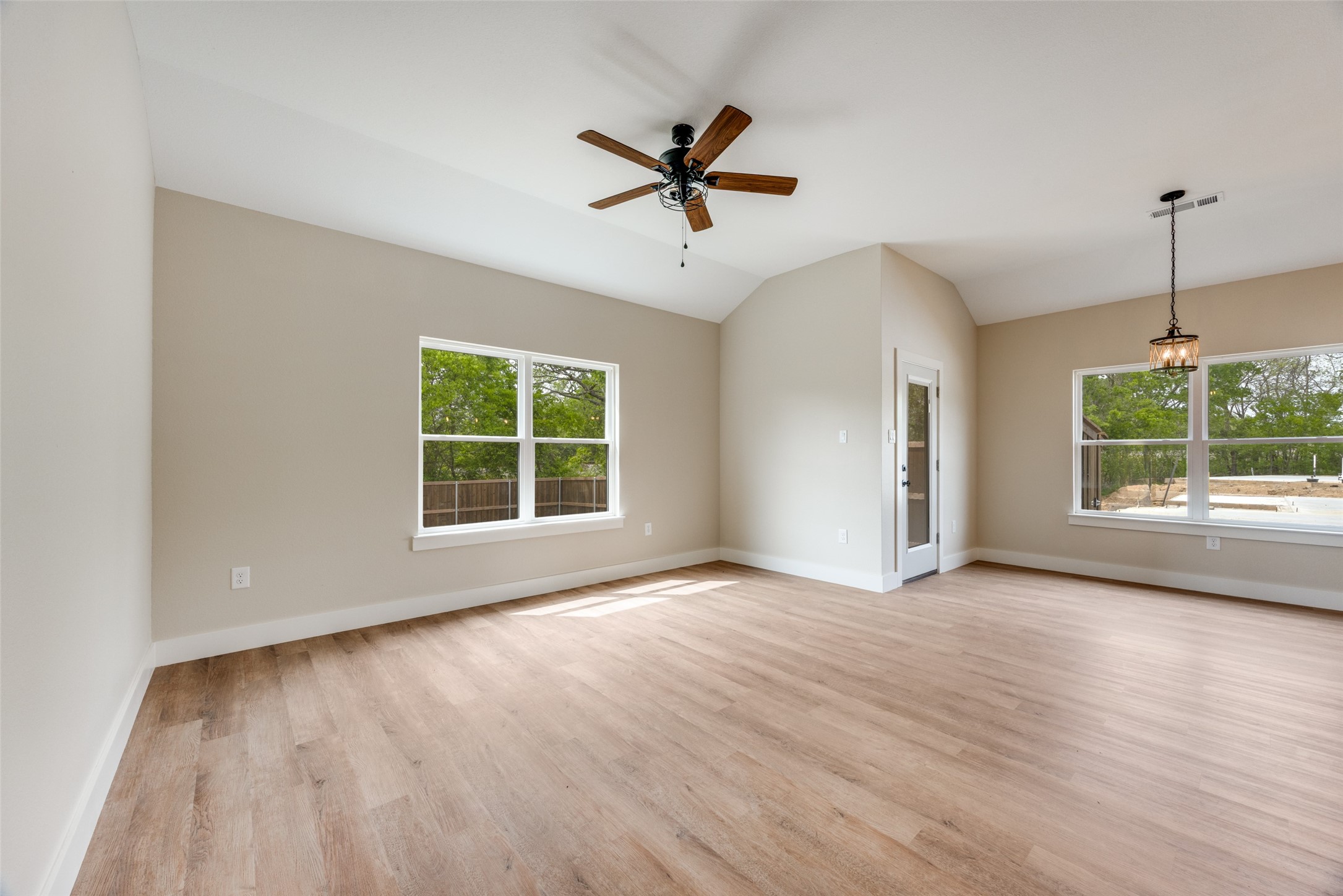113 Iron Horse Lane Denison TX 75020